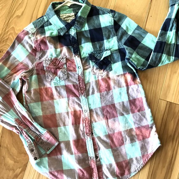 Bleached Flannel Shirt, Size Small: Upcycled Hand Painted Ombre Plaid Top - Picture 9 of 9